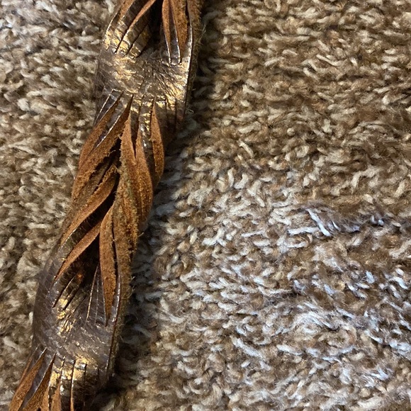 Belt - Picture 2 of 3